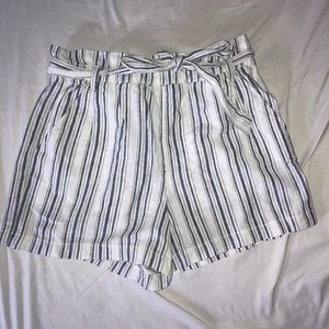 Striped paper bag shorts from JCPenny never worn size medium